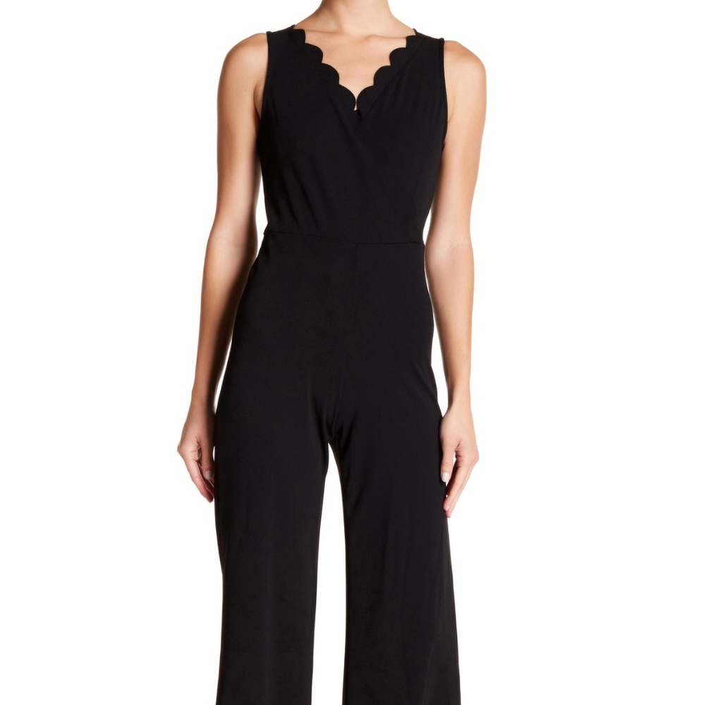 *NWT* Vanity Room Scalloped Crepe Jumpsuit
